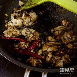 娱乐吃瓜酱牛蛙视频